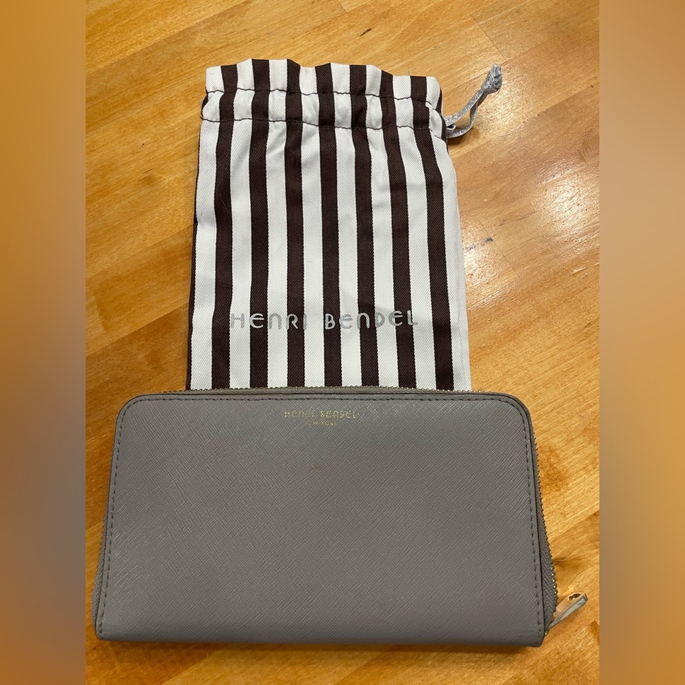 Henri Bendel clutch